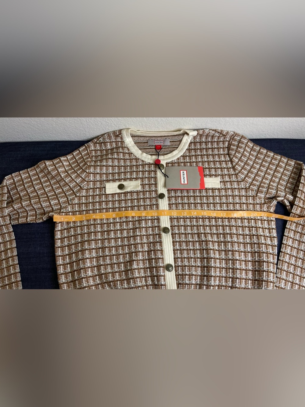 Large-Hunter Brand Tweed sweater! - Picture 2 of 8